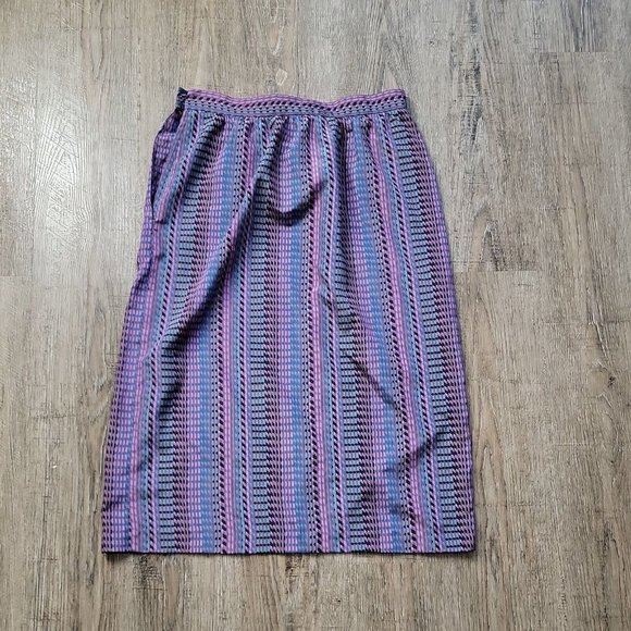 MJ Concepts in Sportswear Classy Vintage Skirt ~ Sz 11 ~ Knee Length ~ Purple - Picture 4 of 4